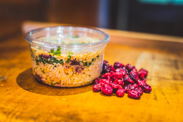 Salade Couscous (Disponible en boutique seulement)
